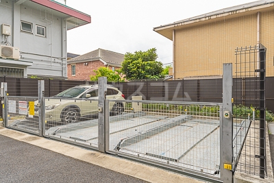 19/27 駐車場
