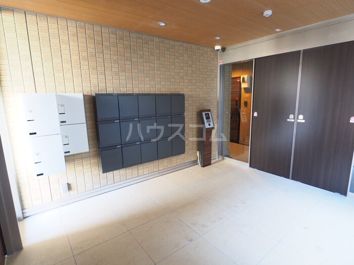 17/18 エントランス