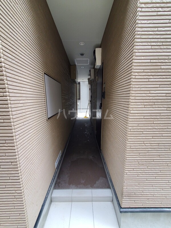 14/20 エントランス