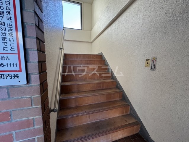 22/30 エントランス