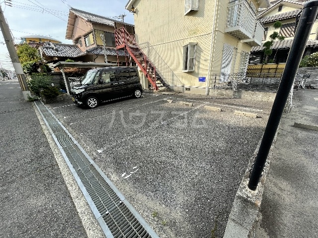 24/29 駐車場
