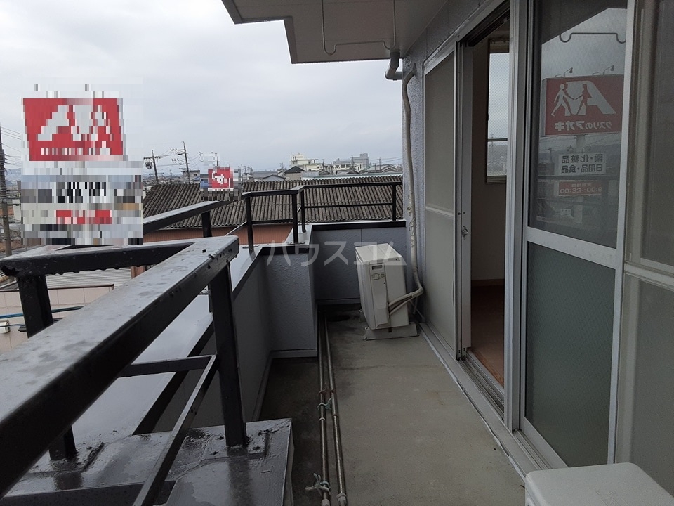 18/28 バルコニー