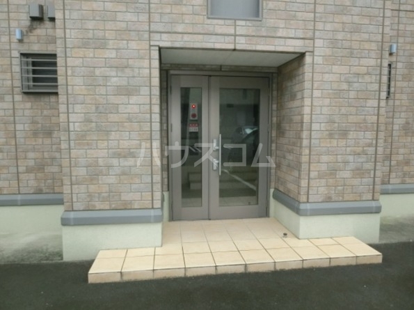 20/27 エントランス