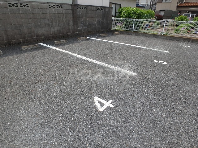 16/25 駐車場