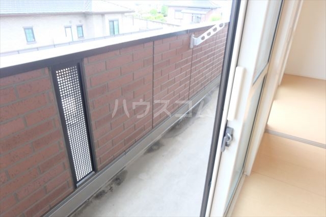 18/28 バルコニー