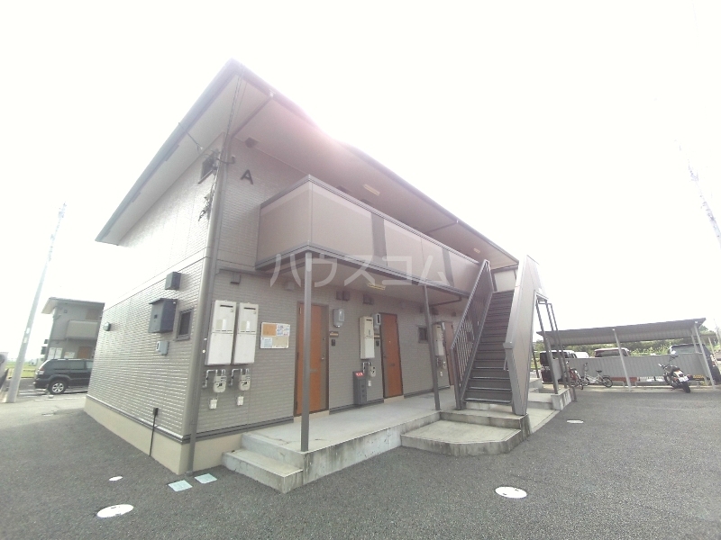 21/30 エントランス