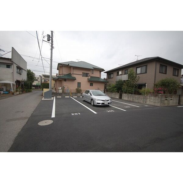 15/23 駐車場