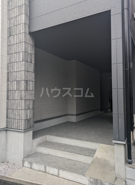 3/4 エントランス