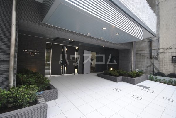 25/30 エントランス