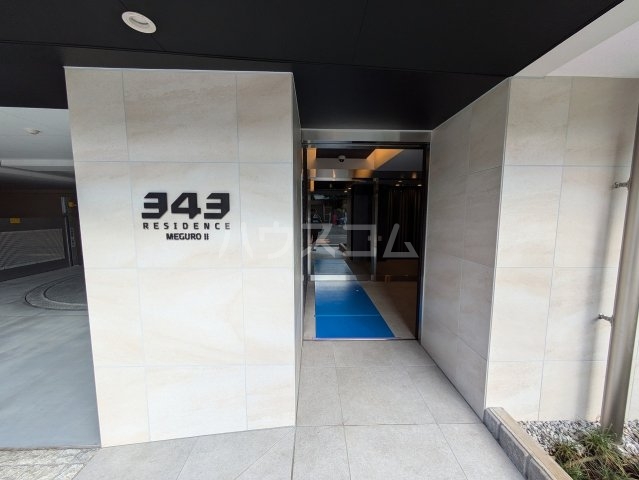 28/30 エントランス