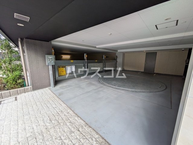 23/28 駐車場
