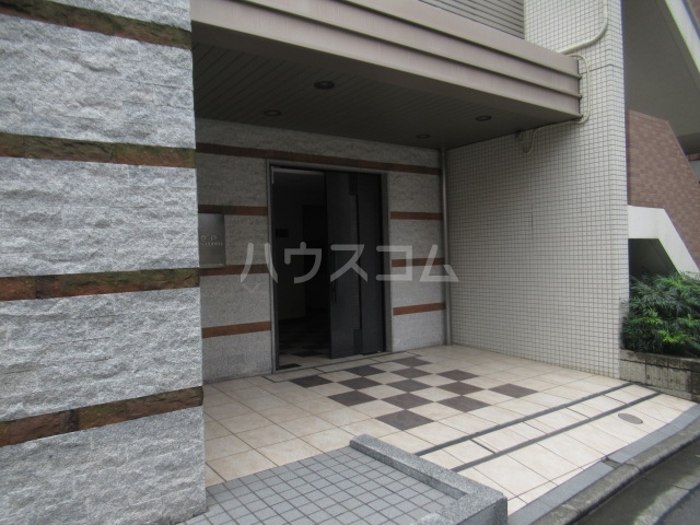 2/4 エントランス