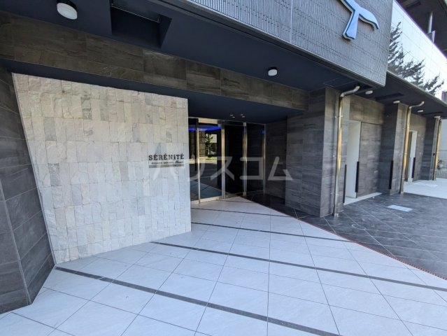 22/30 エントランス