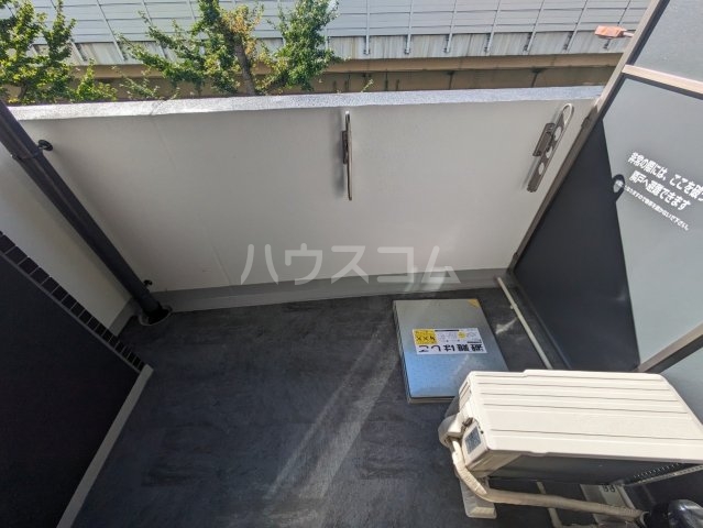 17/27 バルコニー