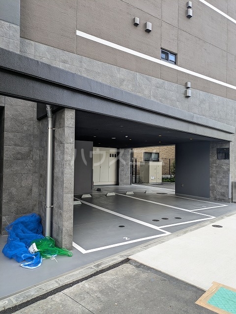 20/30 駐車場