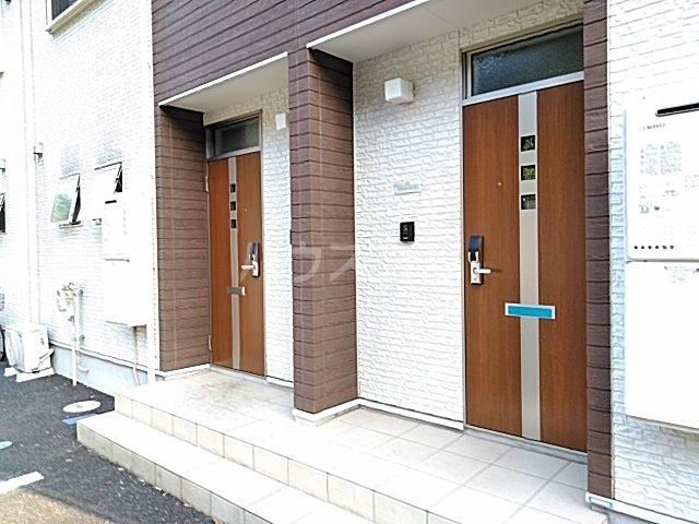 20/30 エントランス