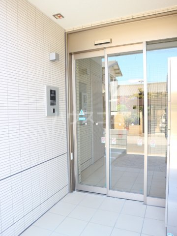 25/29 エントランス