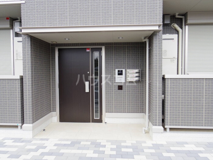 19/28 エントランス