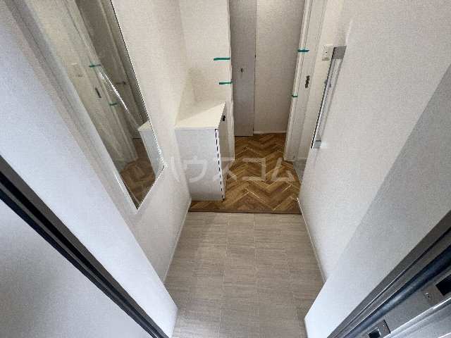 14/30 玄関