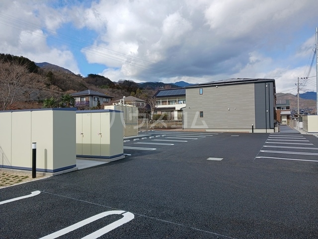14/20 駐車場