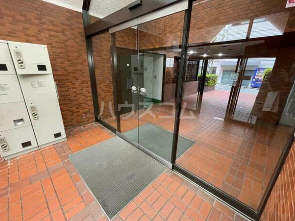 2/5 エントランス