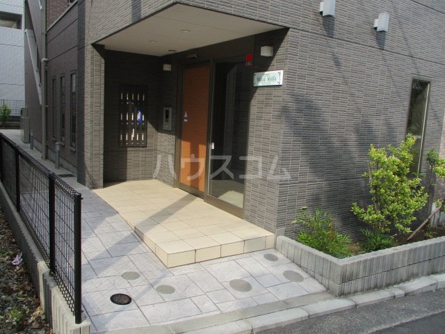 29/30 エントランス