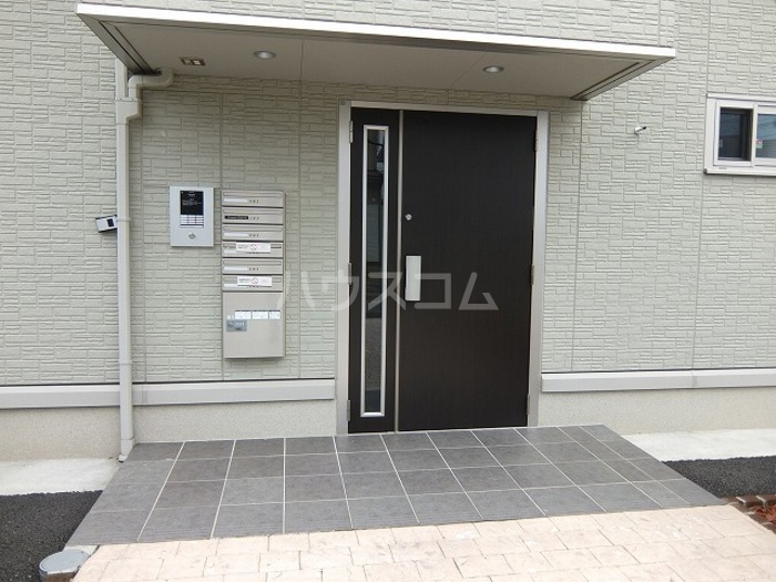 3/4 エントランス