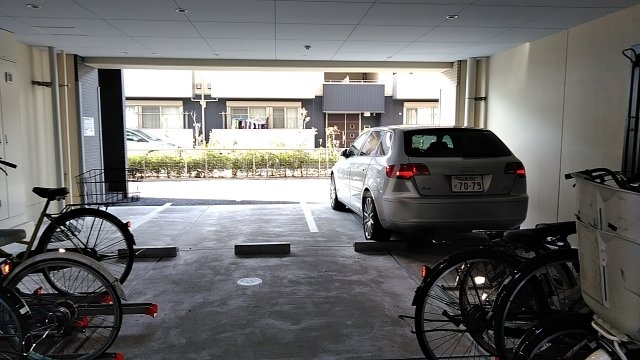 26/30 駐車場