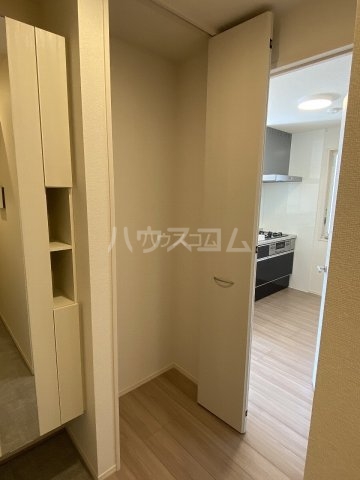 13/30 収納