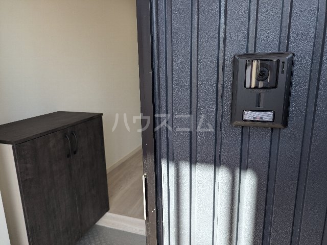 26/28 エントランス