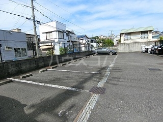 19/26 駐車場