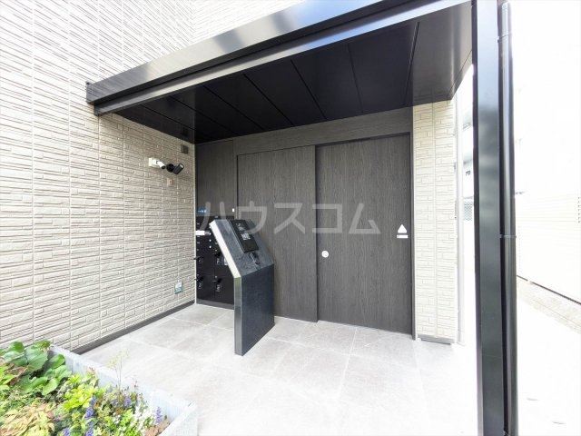 20/27 エントランス
