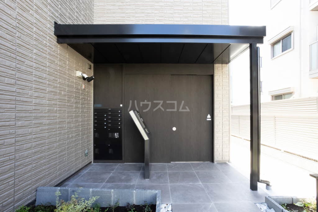 17/25 エントランス