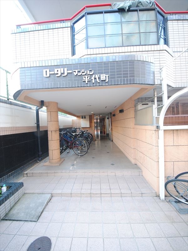 21/27 エントランス