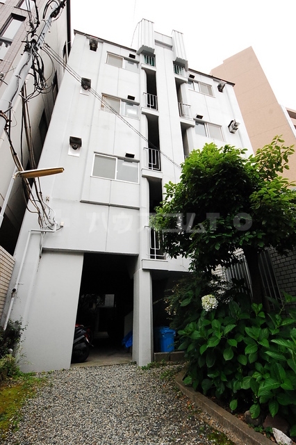 17/26 エントランス