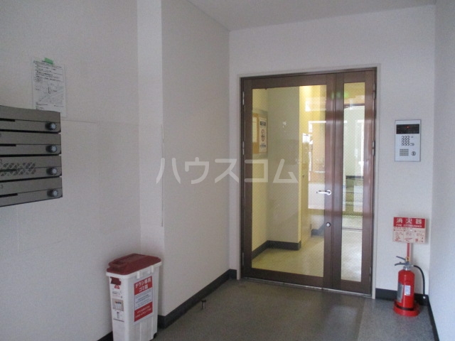 21/25 エントランス