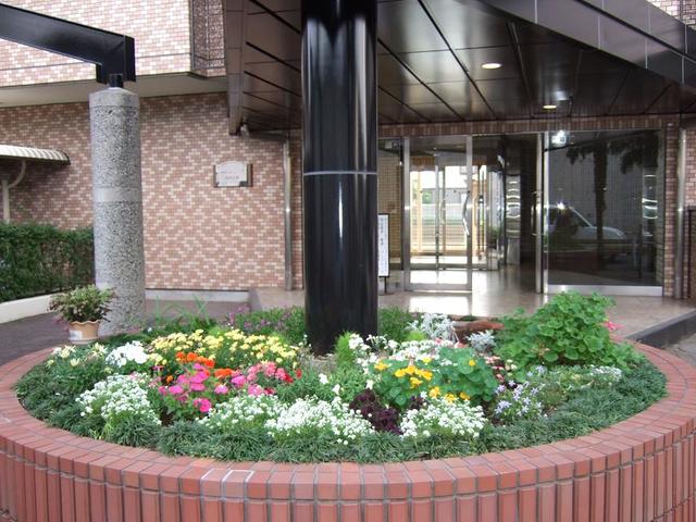 25/30 エントランス