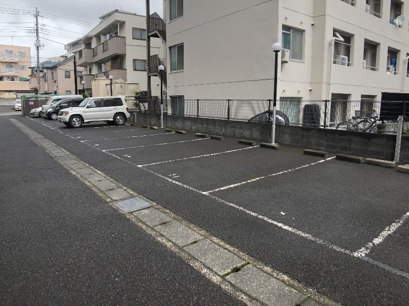 22/30 駐車場