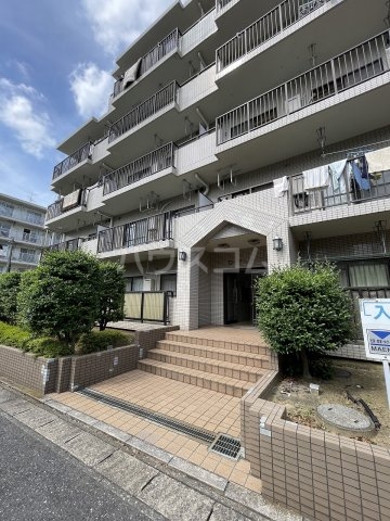 21/30 エントランス