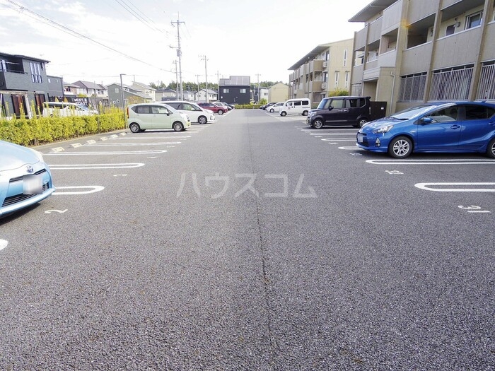18/21 駐車場