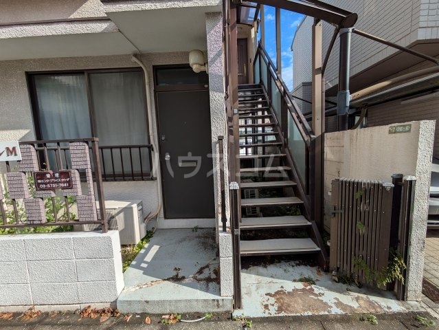 21/28 エントランス