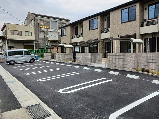 14/20 駐車場