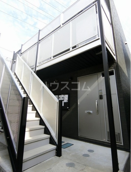 3/4 エントランス