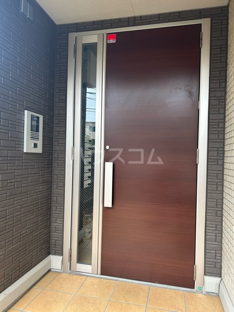 20/27 エントランス