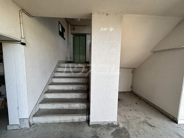 3/5 エントランス