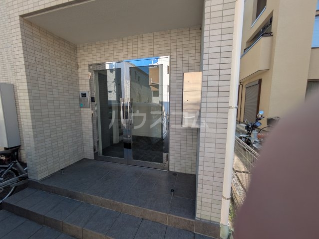 29/30 エントランス