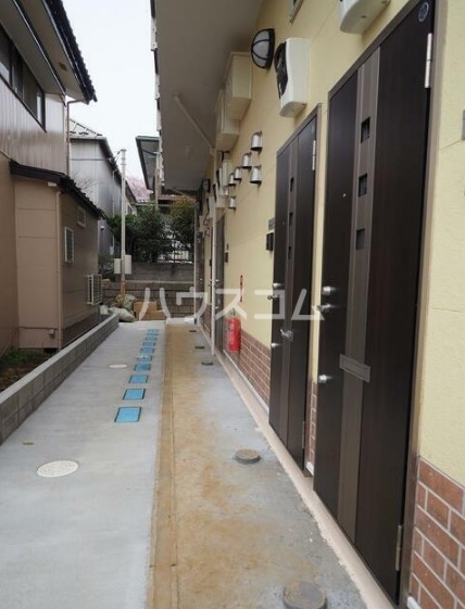 16/23 エントランス