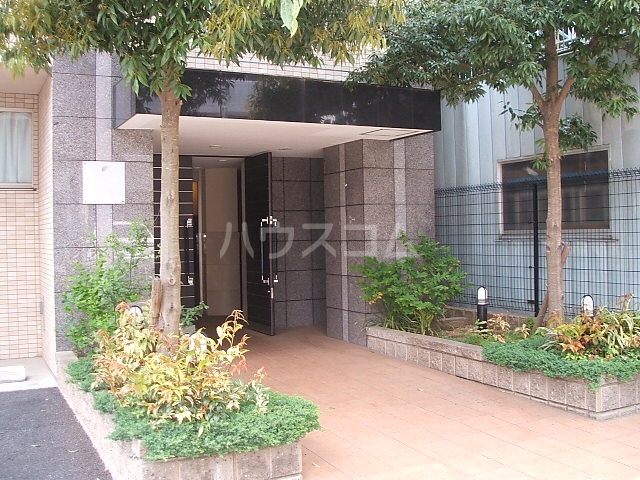 22/22 エントランス