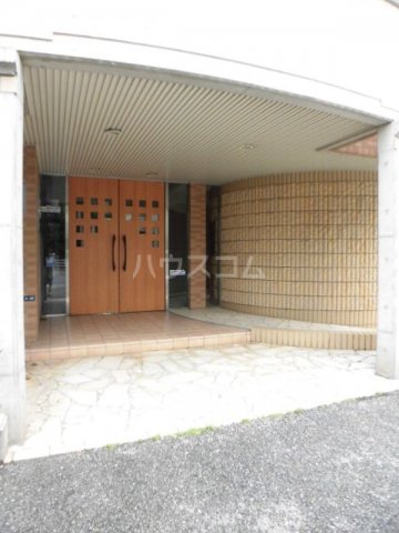 15/19 エントランス