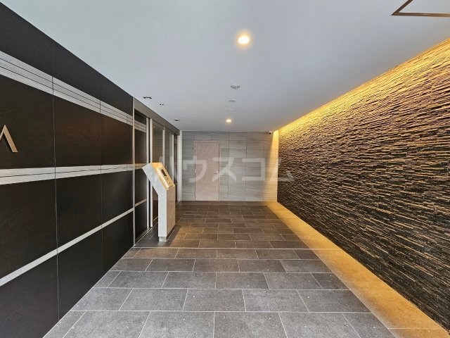 14/18 エントランス